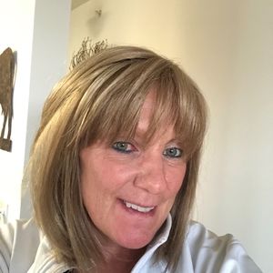 Meet your Posher, Jennife